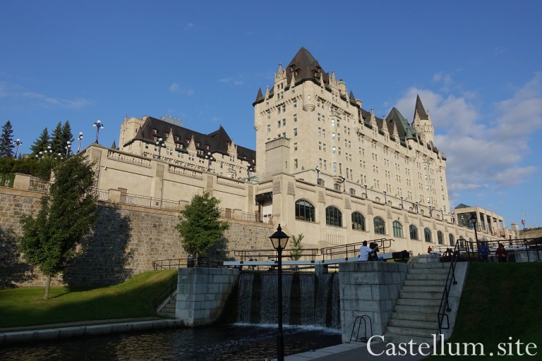 CA_ChâteauLaurier1